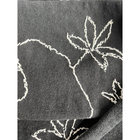 Y2K Susan Bristol Black & White Beaded Cardigan with Shell Buttons 2XL - Picture 8 of 11